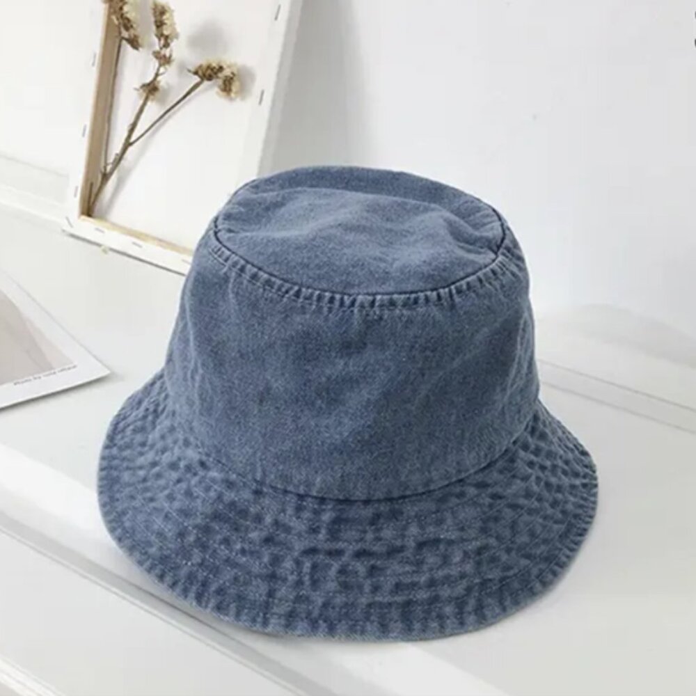 BUCKET HAT